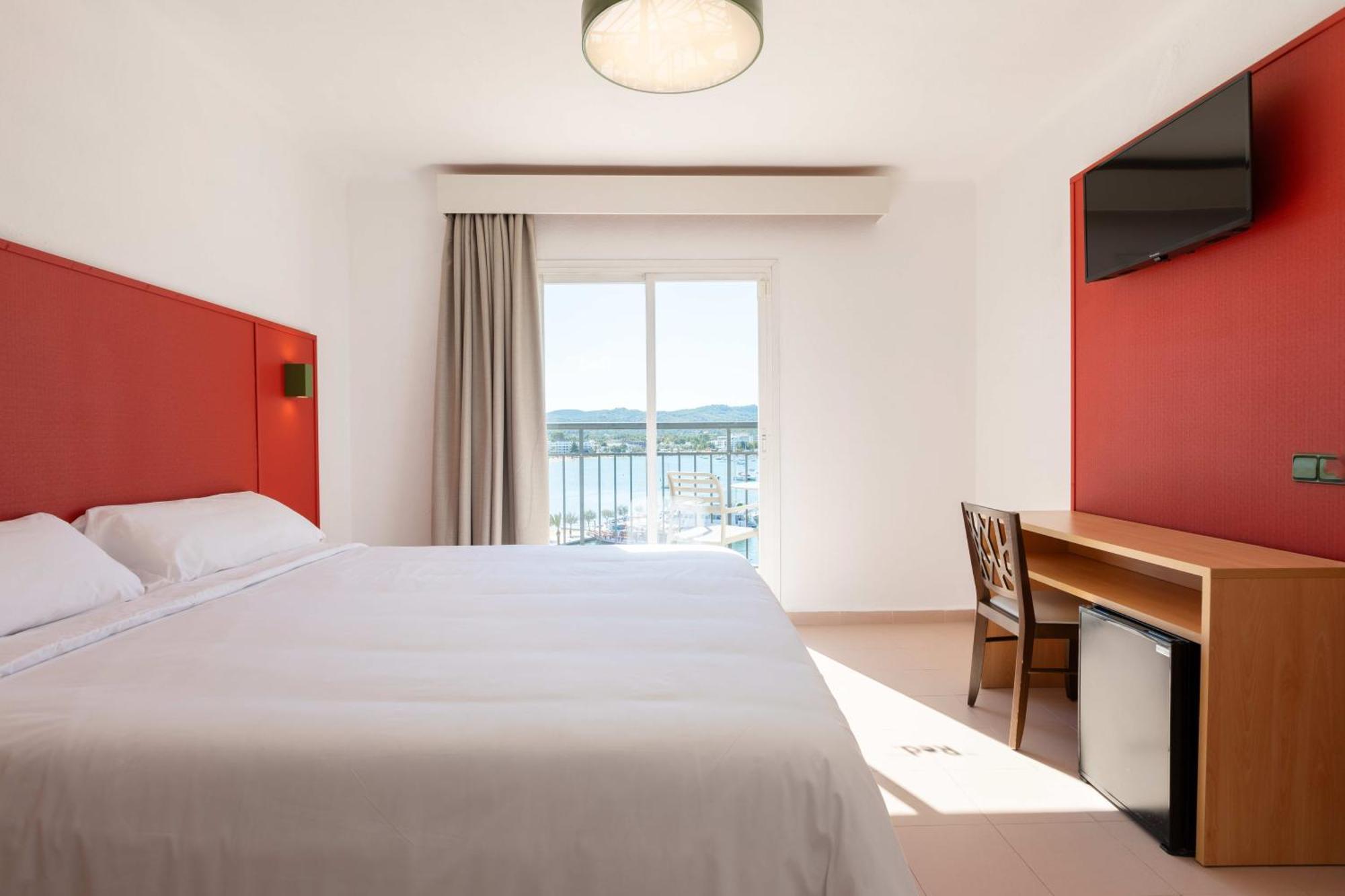 The Red Hotel - Adults Only Sant Antoni de Portmany Exterior foto